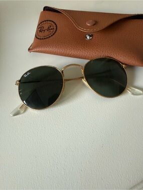 Ray-Ban Gold Frame Sunglasses with Dark Green Lenses